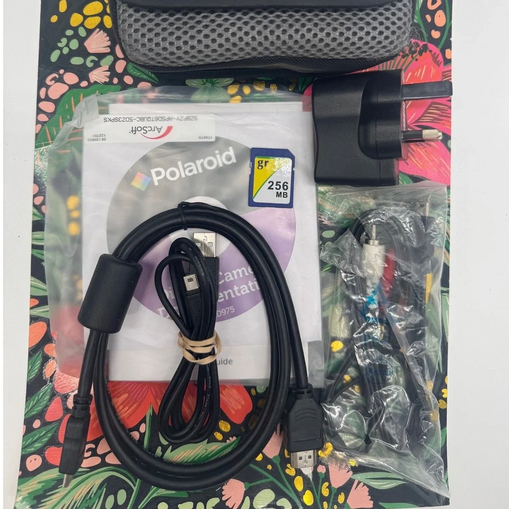 Polaroid iD975 Dual Shot Video Camera 1080p HD 10x Optical Zoom Black Camcorder
